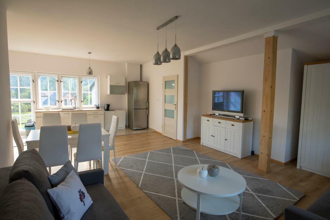 Jozefina Apartment Щирк Екстериор снимка